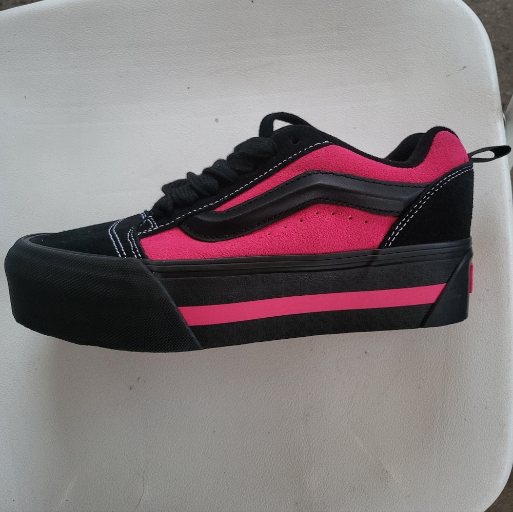 Vans Women's Bold Black and Pink Sneakers - Picture 9 of 11